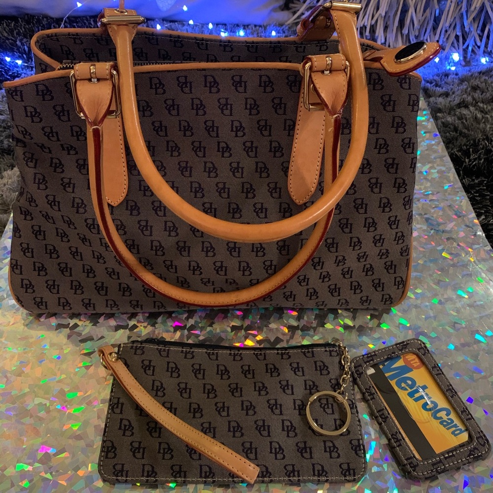 Dooney & Bourke Black and Tan Tote Set